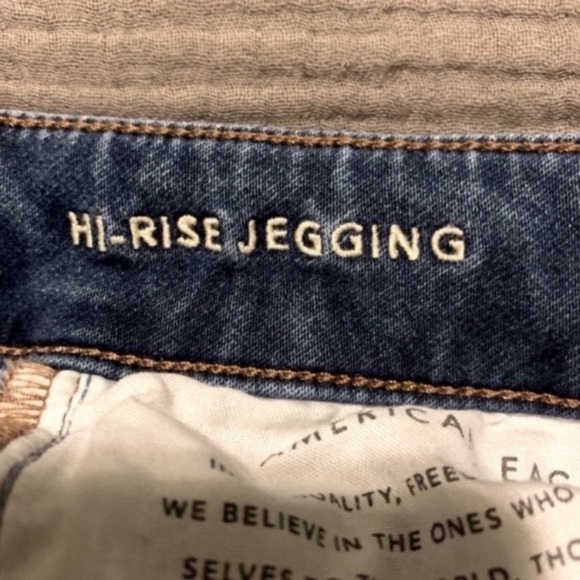 American Eagle Hi-Rise Jegging. - Picture 11 of 11